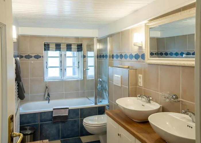 Strandgut Semesterbostad Oevenum